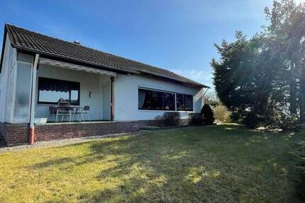 Sehr gepflegter Bungalow - tolles Grundstück - Mölln - provisionsfrei für den Erwerber