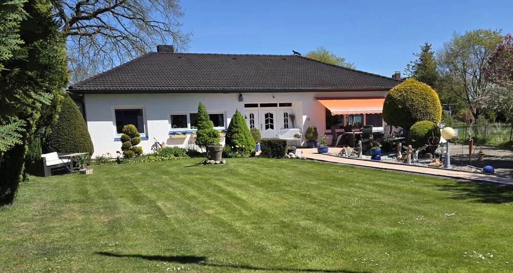 Einfamilienhaus Elmenhorst - 6 Zimmer, 203 m&sup2;, 495.000&euro; | Angebot:27250424