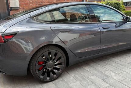Tesla Model 3 59.500 km 32.200 &euro; Lübeck 23556
