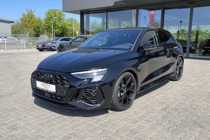 Audi RS3 12.040 km 64.985 € Scharbeutz (Gleschendorf) 23684