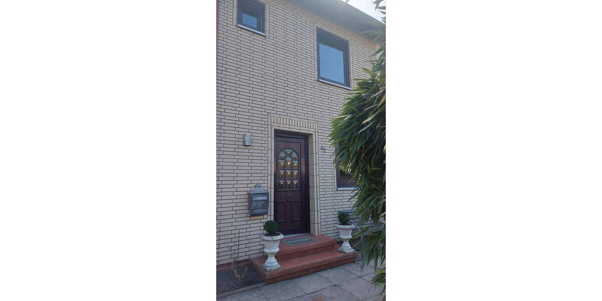 Reihenmittelhaus Lübeck Kücknitz - 3 Zimmer, 66 m&sup2;, 170.000&euro; | Angebot:26228710