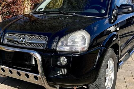 Hyundai TUCSON 122.000 km 3.800 &euro; Lübeck 23570