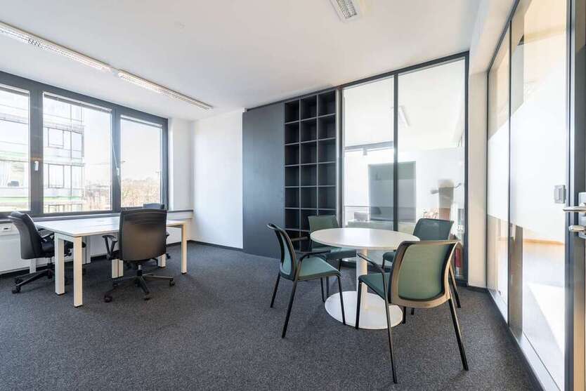 Büro in Lübeck 1.949 € 25 m²
