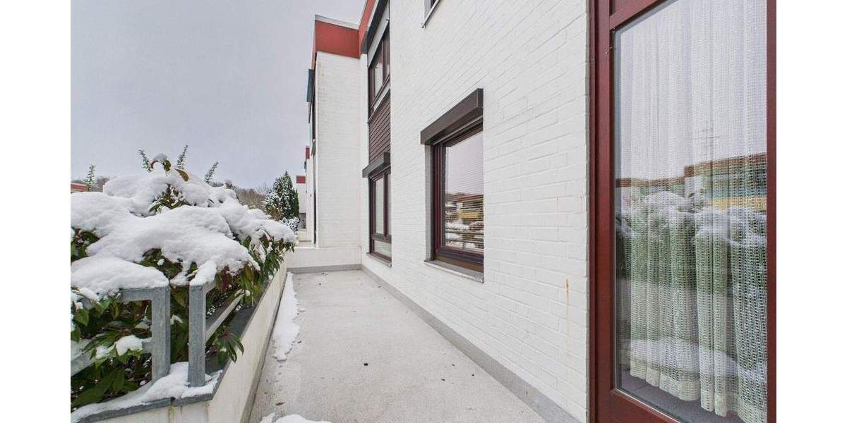 Wohnen Stadtrand Lübeck: Licht, Platz & Komfort in Groß Grönau mit XXL-Balkon & Tiefgarage 3 zimmer