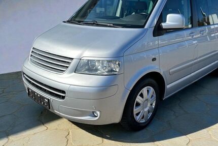 VW T5 Transporter 330.000 km 7.999 &euro; Lübeck 23560