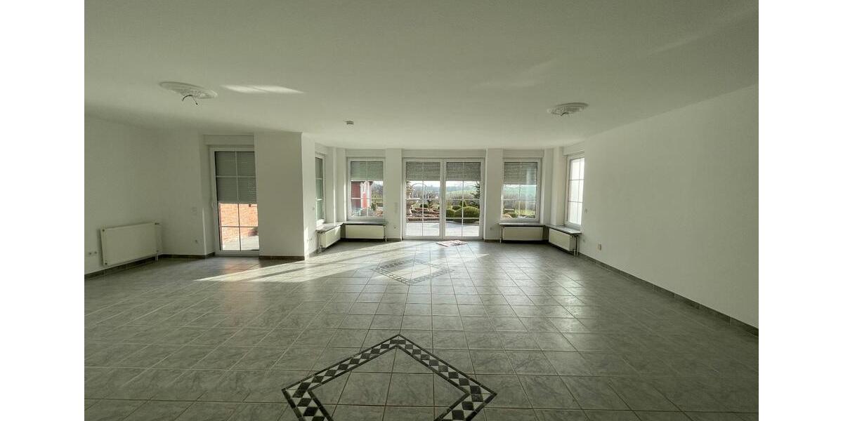 Erdgeschoßwohnung Ahrensbök - 2 Zimmer, 90 m&sup2;, 900&euro; | Angebot:25395988