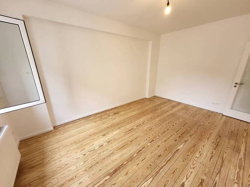 Erstbezug nach Sanierung! 2,5-Zi.-Wohnung in Lübeck-St. Lorenz-Nord (Nähe Lohmühle), Marquardstraße