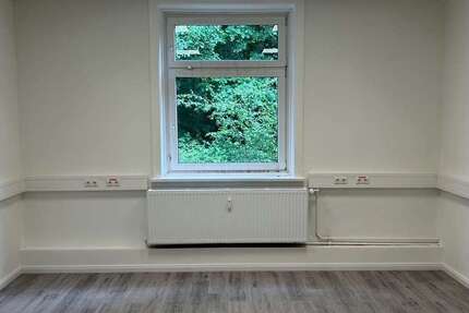 Büro in Lübeck 438 € 43.8 m² zimmer