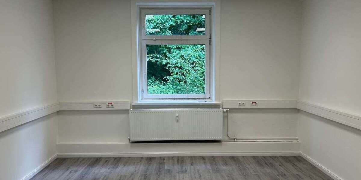 Büro in Lübeck 438 € 43.8 m² zimmer