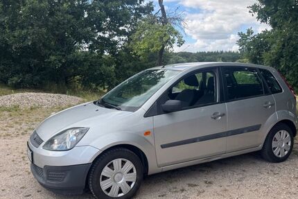 Ford Fiesta 146.000 km 2.800 &euro; Lübeck 23566