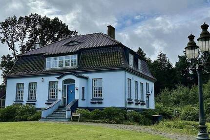 Glockenturmhaus in Tremsbüttel 7 zimmer