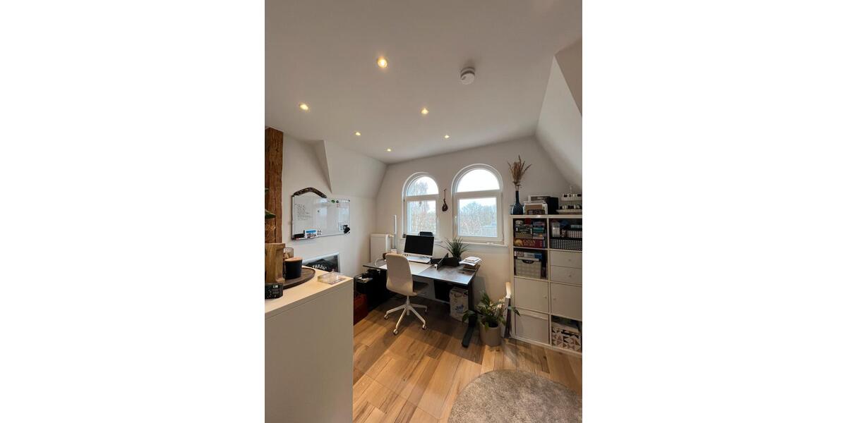 Dachgeschoßwohnung Lübeck Sankt Lorenz Nord - 2.5 Zimmer, 52 m&sup2;, 766&euro; | Angebot:25974742