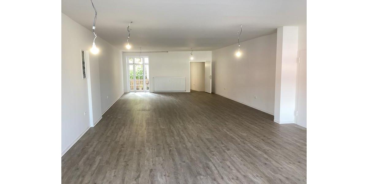 Inmitten der Altstadt, großzügiges saniertes Gewerbe, mit großer Fensterfront und sofort anmietbar! zimmer