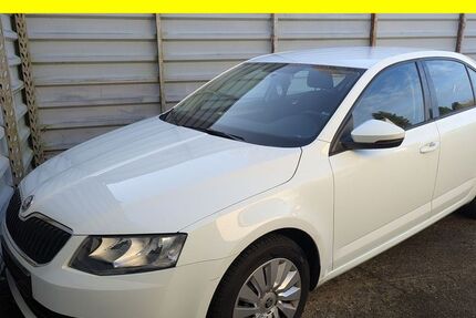 Skoda Octavia 99.062 km 10.600 &euro; Lübeck 23556