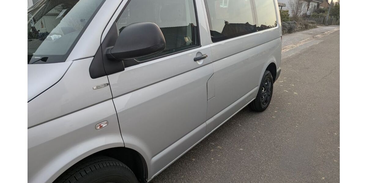 VW T5 Transporter 191.000 km 10.200 &euro; Lübeck 23564