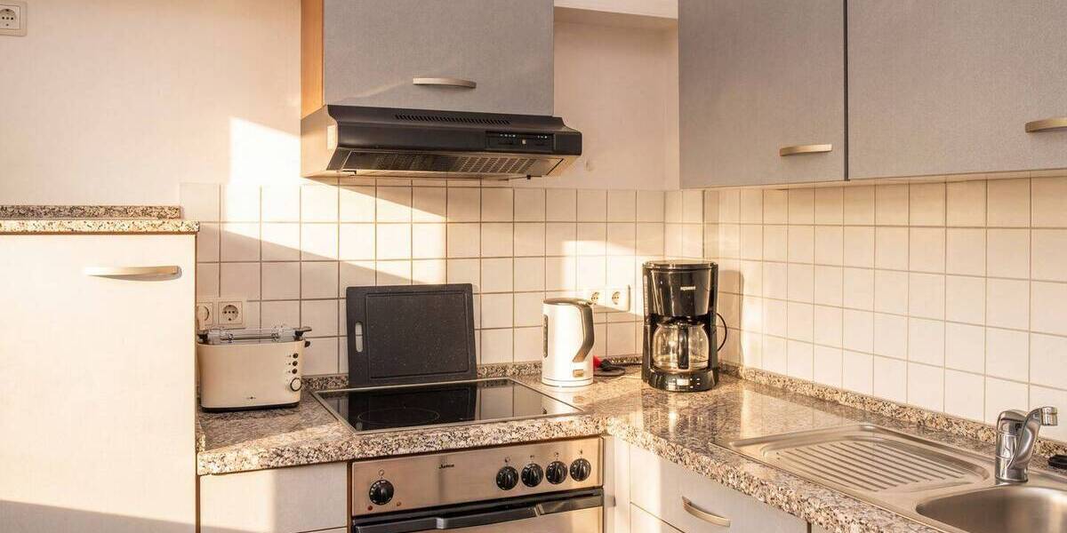Etagenwohnung Lübeck Innenstadt - 6 Zimmer, 175 m&sup2;, 4.500&euro; | Angebot:26401158