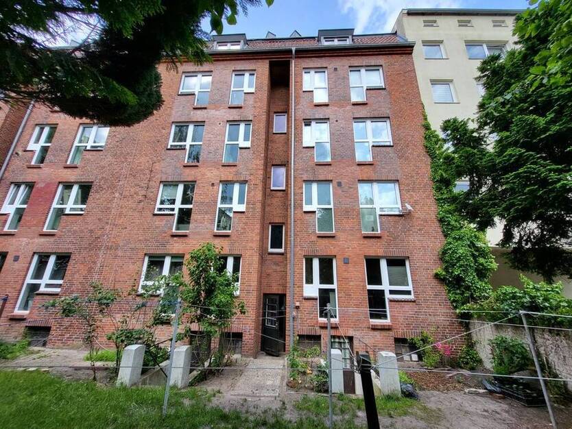 Erstbezug nach Sanierung! 2,5-Zi.-Wohnung in Lübeck-St. Lorenz-Nord (Nähe Lohmühle), Marquardstraße