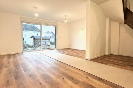 Haus Stockelsdorf - 5 Zimmer, 108 m&sup2;, 1.890&euro; | Angebot:26619695