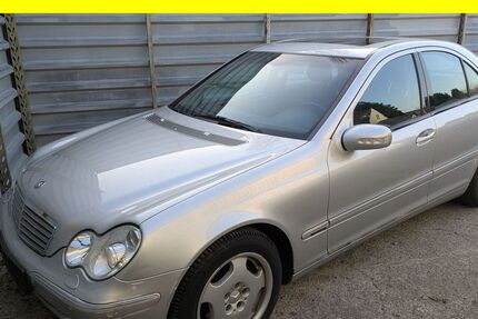 Mercedes-Benz C 320 212.004 km 1.650 &euro; Lübeck 23556