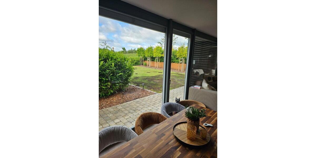 Dachgeschoßwohnung Timmendorfer Strand - 3 Zimmer, 90 m&sup2;, 1.200&euro; | Angebot:25452977