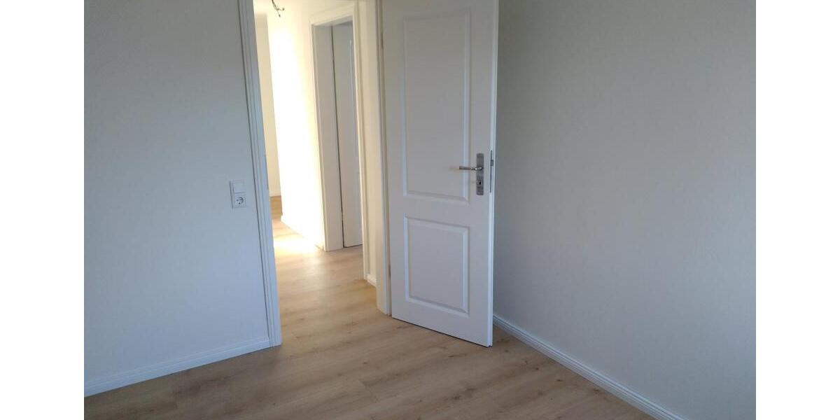Dachgeschoßwohnung Bad Segeberg - 3 Zimmer, 74 m&sup2;, 799&euro; | Angebot:25342804