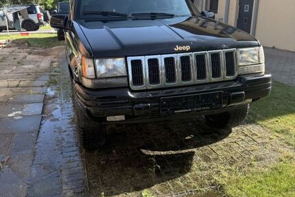 Jeep Grand Cherokee 221.234 km 6.499 &euro; Bebensee 23816