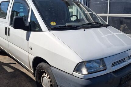 Fiat Scudo 255.015 km 1.700 &euro; Lübeck 23568