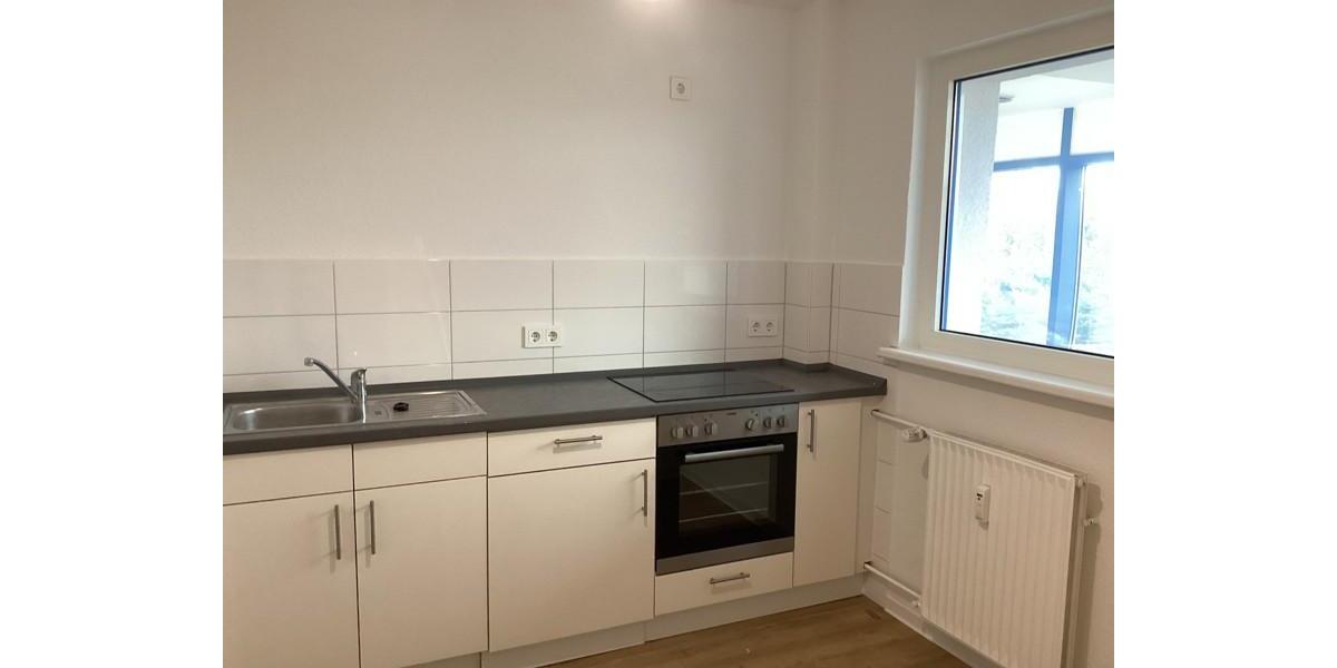 Wir haben renoviert für Sie! Top 2,5 Zimmer Wohnung mit Balkon und Aufzug! 2.5 zimmer