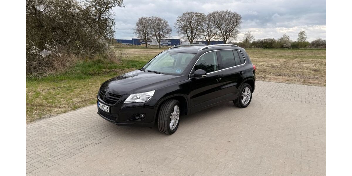 VW Tiguan 143.000 km 8.900 &euro; Lübeck 23560