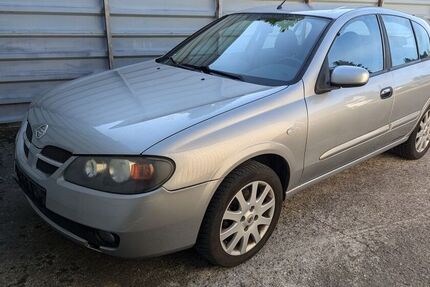 Nissan Almera