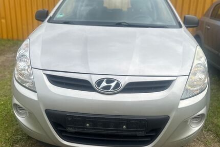 Hyundai i20 137.000 km 2.700 &euro; Lübeck 23560