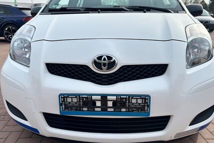 Toyota Yaris 270.000 km 2.800 &euro; Lübeck 23560