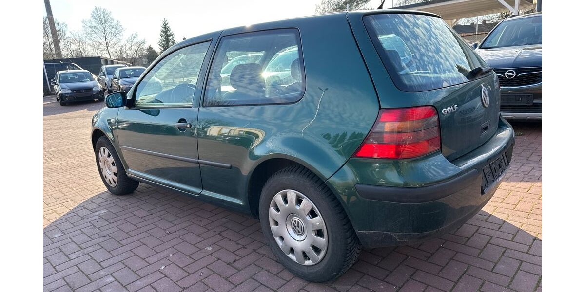 VW Golf 152.000 km 1.800 &euro; Lübeck 23560