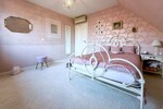 Hochwertiges Wohnhaus mit zusätzlicher Wohneinheit im Gewerbegebiet von Bad Schwartau