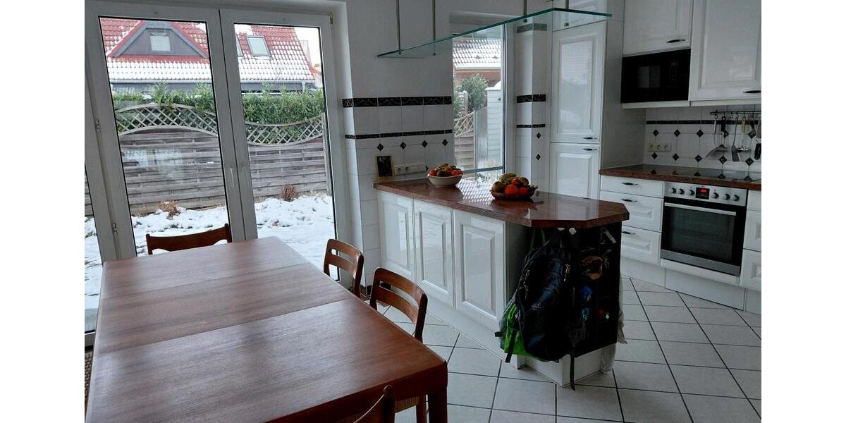 Großzügige, lichtdurchflutete Doppelhaushälfte in Travemünde 5 zimmer