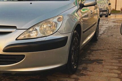 Peugeot 307 218.000 km 800 &euro; Klein Wesenberg 23860