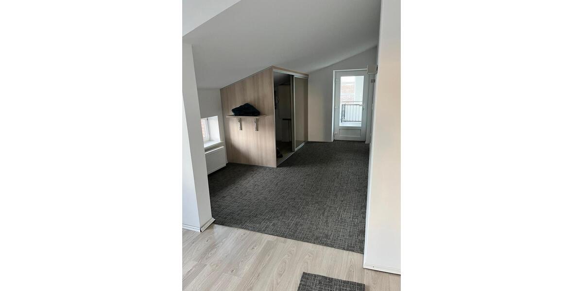 Moderne Dachgeschosswohnung in klein Rönnau 3 zimmer