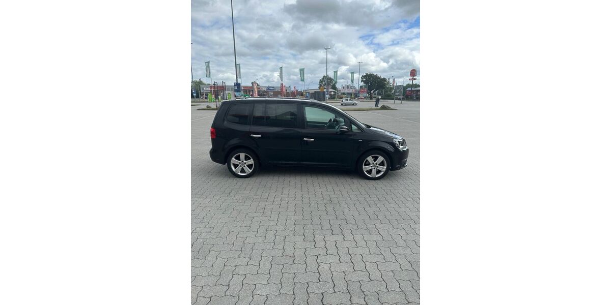VW Touran 136.747 km 10.900 &euro; Lübeck 23562