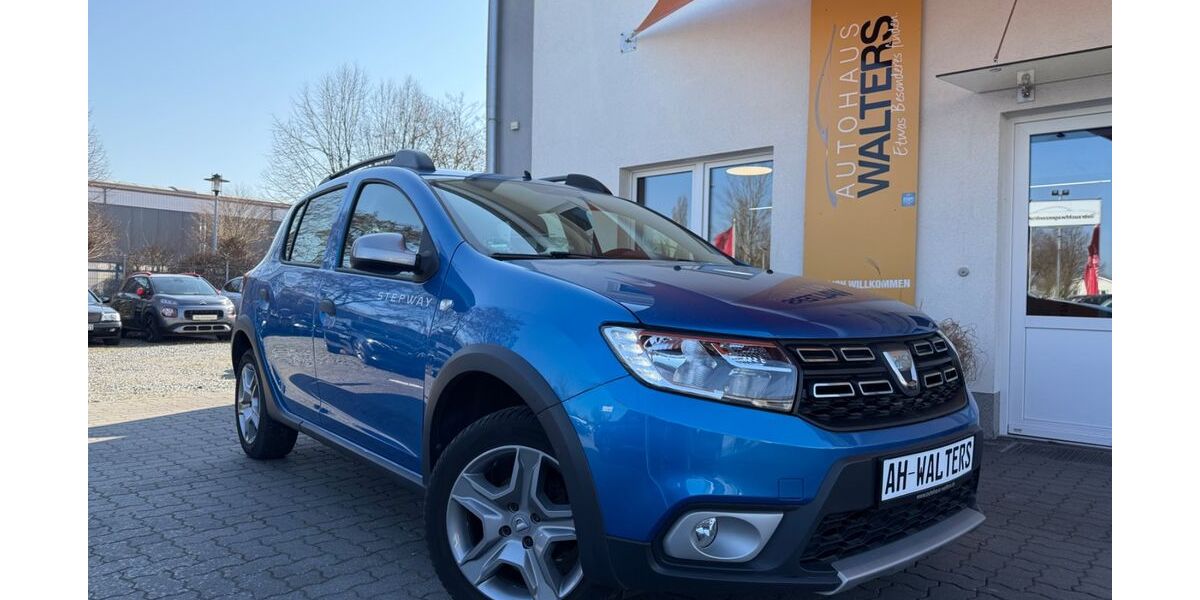 Dacia Sandero 23.582 km 9.885 &euro; Stockelsdorf bei Lübeck 23617