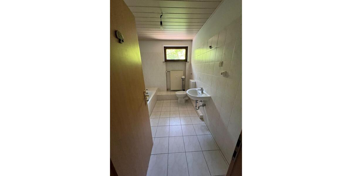 Etagenwohnung Lasbek - 4 Zimmer, 105 m&sup2;, 999&euro; | Angebot:24121630