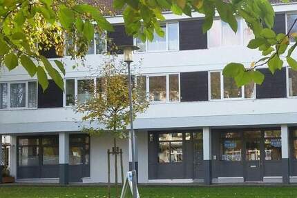 von privat: barrierefreie Praxis- oder Büroräume zimmer