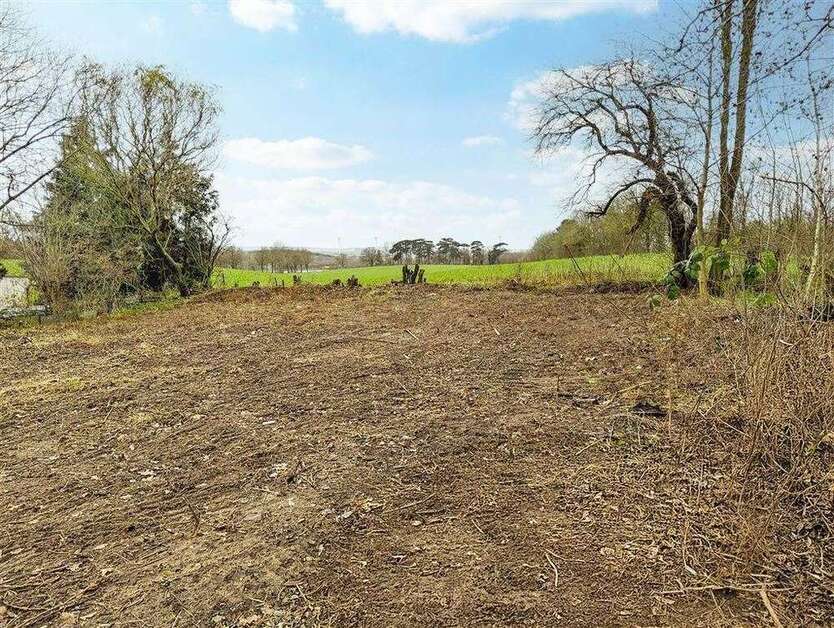 Grundstück zu verkaufen in Scharbeutz 475.000 € 1555 m²
