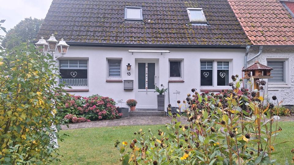 Mehrfamilienhaus, Wohnhaus Lasbek - 7 Zimmer, 179 m&sup2;, 299.000&euro; | Angebot:24982422