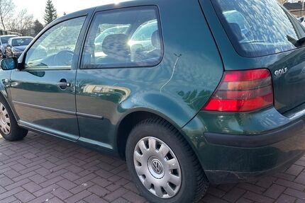 VW Golf 152.000 km 1.900 &euro; Lübeck 23560