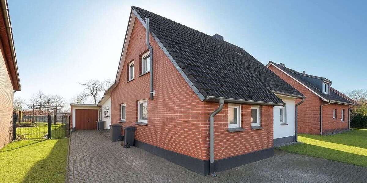 Einfamilienhaus Lübeck Sankt Jürgen - 8 Zimmer, 232 m&sup2;, 449.000&euro; | Angebot:26561015