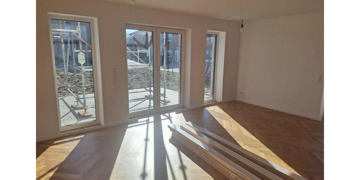 Doppelhaushälfte Scharbeutz - 7 Zimmer, 205 m&sup2;, 3.500&euro; | Angebot:25839290