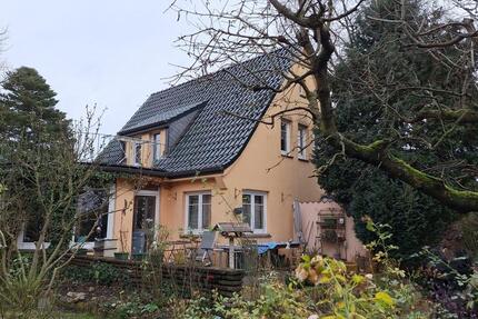 Ein stimmungsvolles Haus mit einem alten Garten 4 zimmer