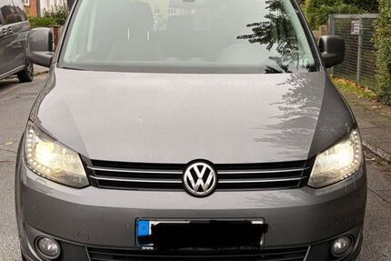 VW Caddy 156.238 km 8.900 &euro; LÜBECK 23554
