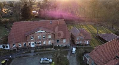HISTORISCHER GUTSHOF MIT ENTWICKLUNGSSPIELRAUM - Gewerbeobjekt Demern Demern | Angebot:26806777