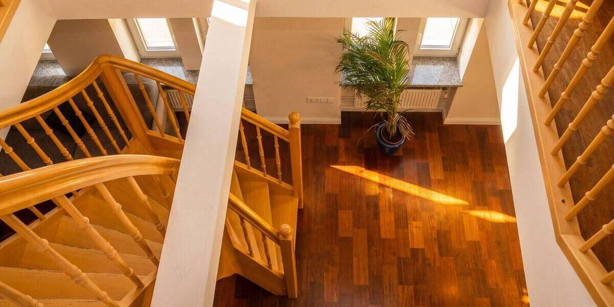 Etagenwohnung Lübeck Innenstadt - 6 Zimmer, 175 m&sup2;, 4.500&euro; | Angebot:26401158